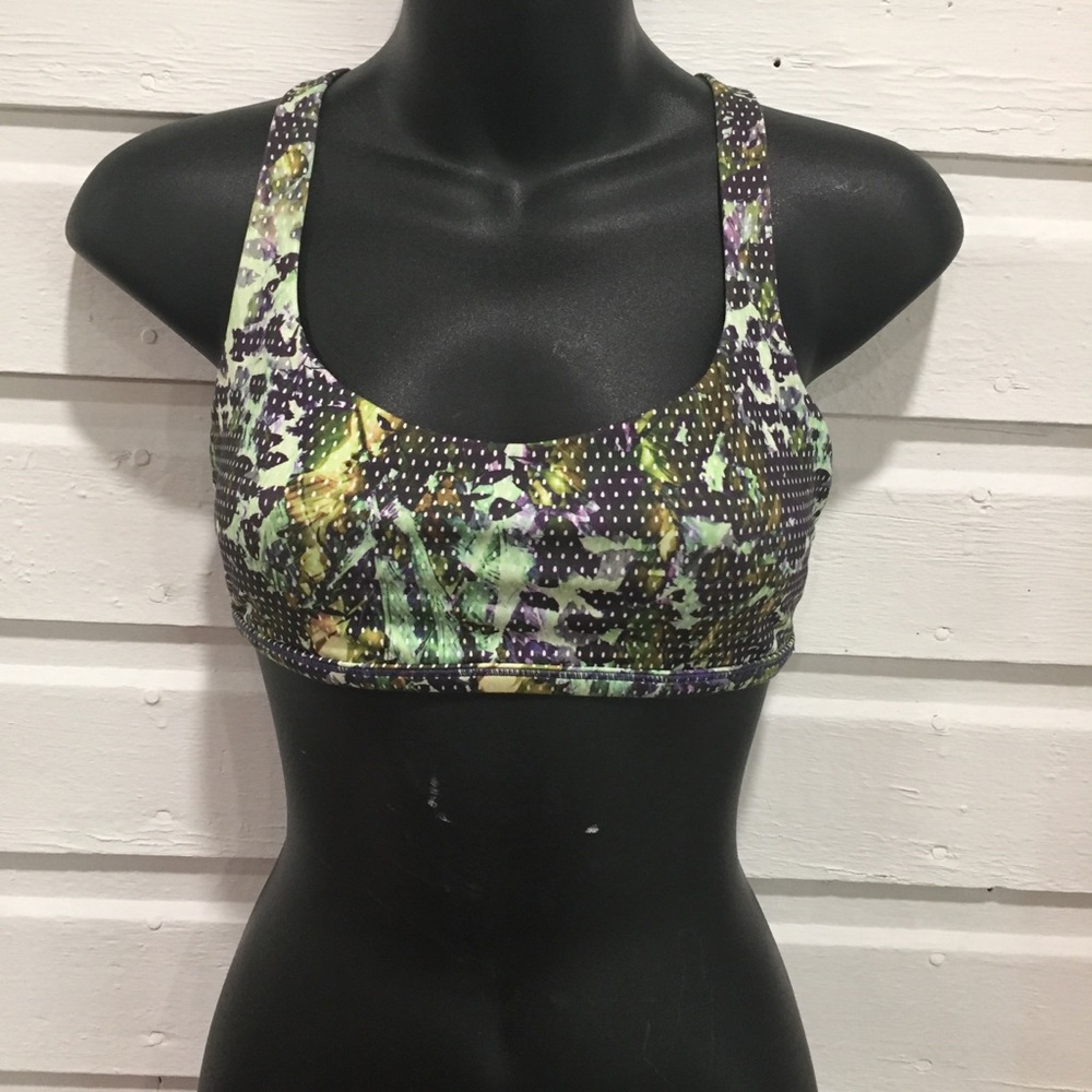 Nice Lululemon Sports Top/Bra